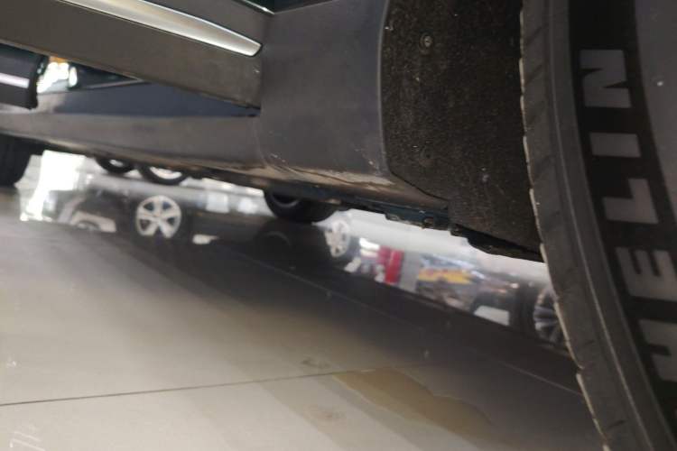 Used Chery T11 2026 Model 220 All-Wheel Drive Family Fun Edition Right Side Sill