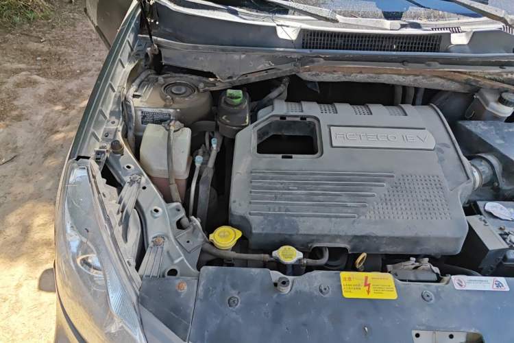 Used Chery Tiggo 2010 Elite Edition 1.6L Manual Comfort Model Engine Bay Right
