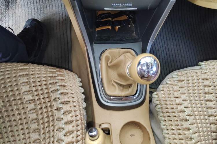 Used Chery Tiggo 2010 Elite Edition 1.6S Manual Comfort Model Gear Lever