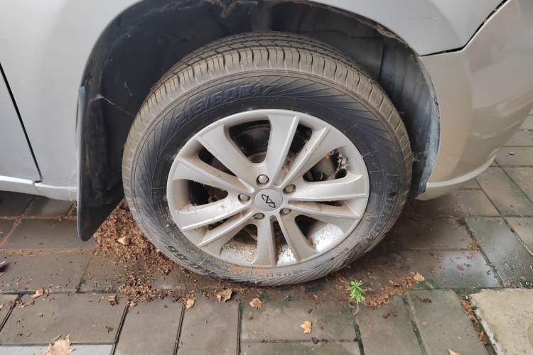 Used Chery Tiggo 2010 Elite Edition 1.6S Manual Comfort Model Right Front Wheel Hub