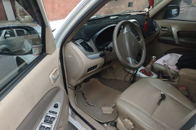 Used Chery Tiggo 2010 Elite Edition 2.0L Manual Luxury Model Driver Seat