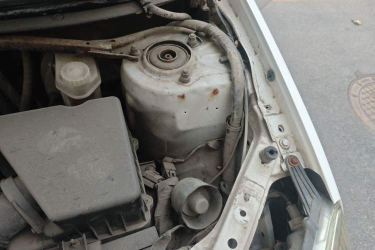 Used Chery Tiggo 2010 Elite Edition 2.0L Manual Luxury Model Engine Bay Left