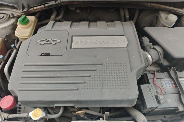 Used Chery Tiggo 2010 Elite Edition 2.0L Manual Luxury Model Engine Bay