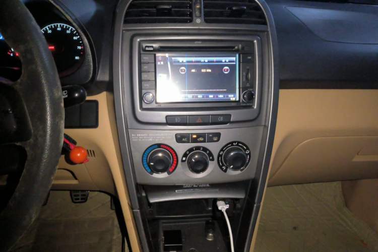 Used Chery Tiggo 2011 Elite Edition 1.6L Manual Comfort DVVT Audio And AC Panel