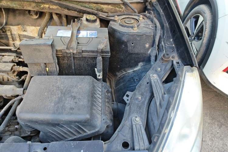 Used Chery Tiggo 2011 Elite Edition 1.6L Manual Luxury DVVT Engine Bay Left