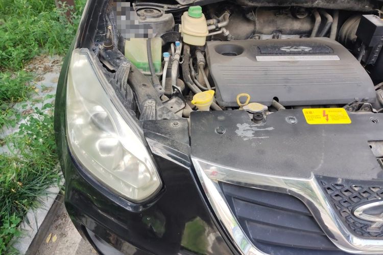Used Chery Tiggo 2011 Elite Edition 1.6L Manual Comfort DVVT Engine Bay Right