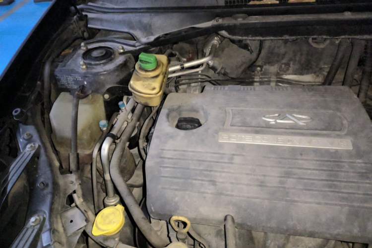 Used Chery Tiggo 2011 Elite Edition 1.6L Manual Comfort DVVT Engine Bay Right