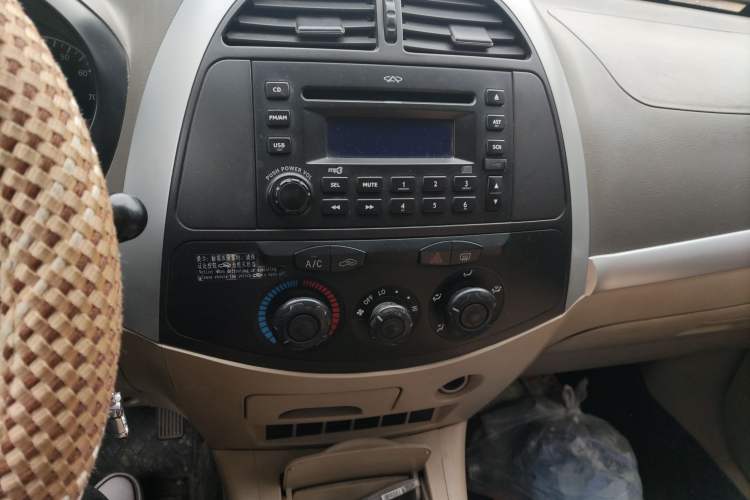 Used Chery Tiggo 2011 Elite Edition 1.6L Manual Comfort DVVT Audio And AC Panel