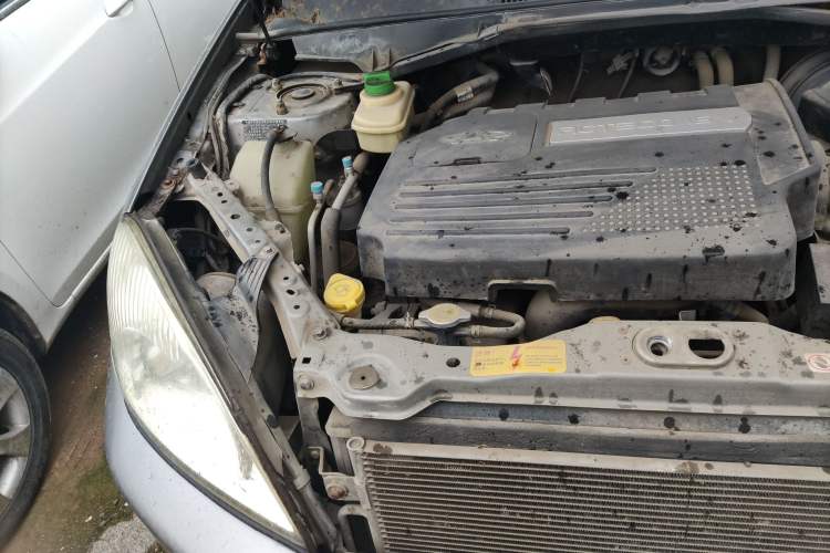 Used Chery Tiggo 2011 Elite Edition 1.6L Manual Comfort DVVT Engine Bay Right
