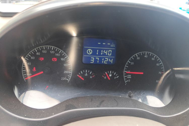 Used Chery Tiggo 2011 Elite Edition 1.6L Manual Comfort DVVT Odometer Close Up