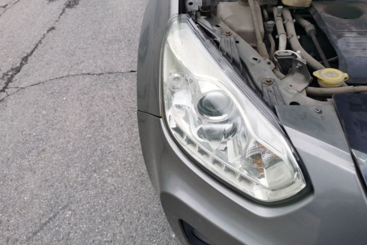 Used Chery Tiggo 2011 Elite Edition 1.6L Manual Comfort DVVT Right Front Headlight