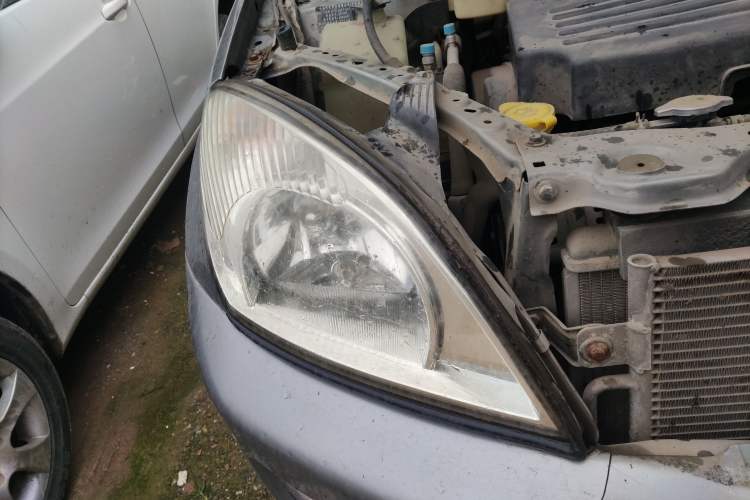 Used Chery Tiggo 2011 Elite Edition 1.6L Manual Comfort DVVT Right Front Headlight