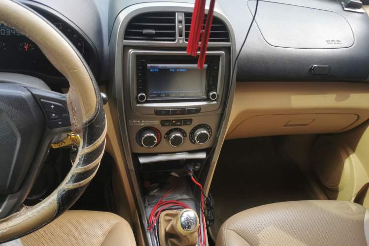 Used Chery Tiggo 2011 Elite Edition 1.6L Manual Luxury DVVT Gear Lever