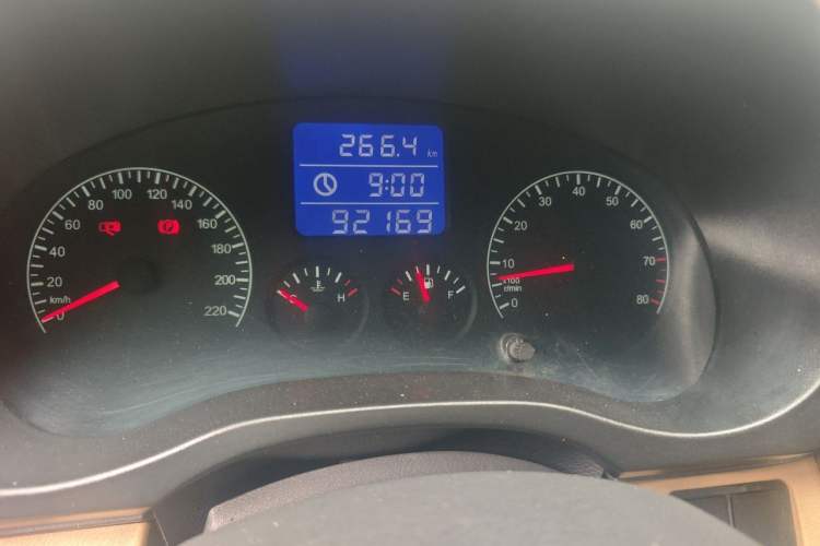 Used Chery Tiggo 2011 Elite Edition 1.6L Manual Comfort DVVT Odometer Close Up