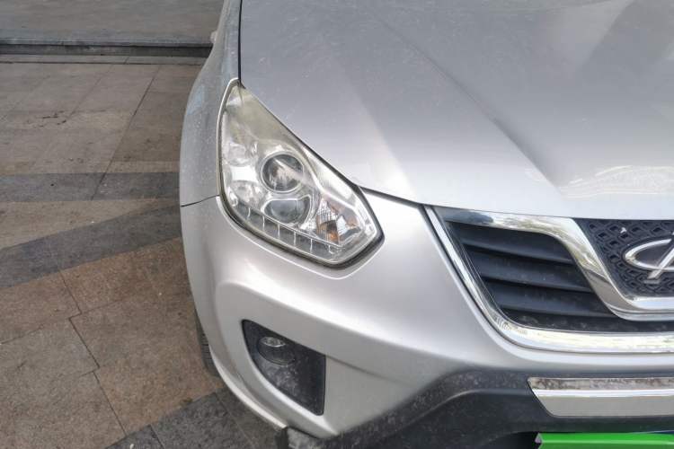 Used Chery Tiggo 2011 Elite Edition 1.6L Manual Luxury DVVT Right Front Headlight