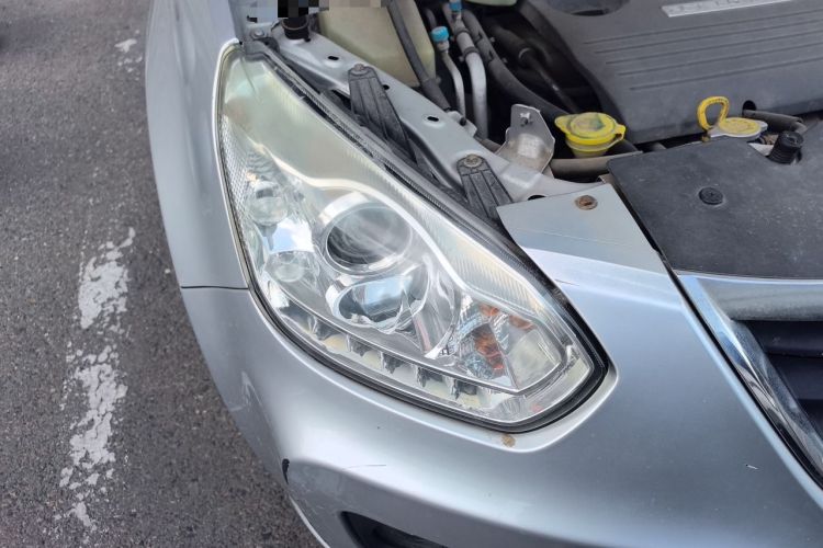 Used Chery Tiggo 2011 Elite Edition 1.6L Manual Comfort DVVT Right Front Headlight