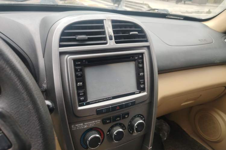 Used Chery Tiggo 2011 Elite Edition 1.6L Manual Comfort DVVT Audio And AC Panel