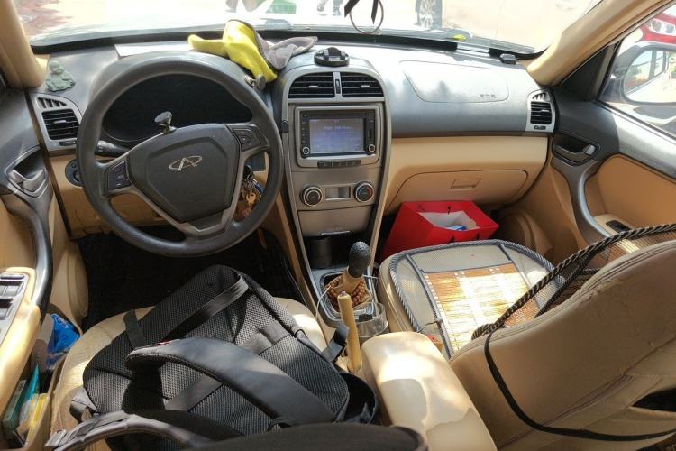 Used Chery Tiggo 2011 Elite Edition 1.6L Manual Comfort DVVT Center Console