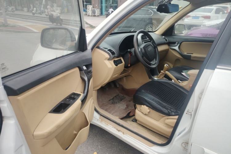 Used Chery Tiggo 2011 Elite Edition 1.6L Manual Comfort DVVT Driver Seat