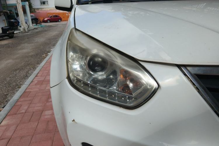 Used Chery Tiggo 2011 Elite Edition 1.6L Manual Comfort DVVT Right Front Headlight