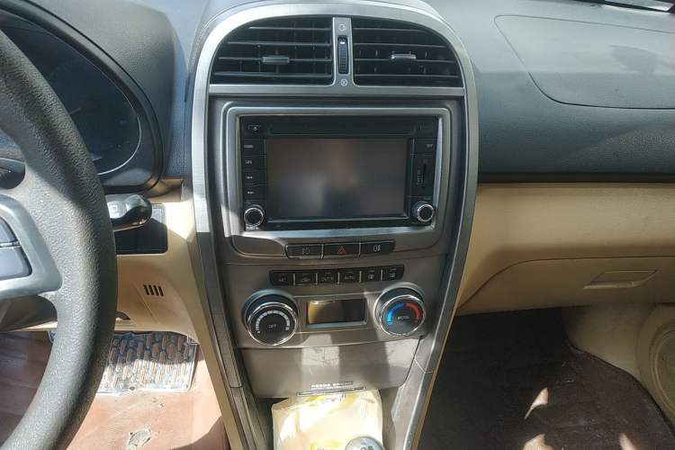 Used Chery Tiggo 2012 Elite Edition 1.6L Manual Comfort DVVT Audio And AC Panel