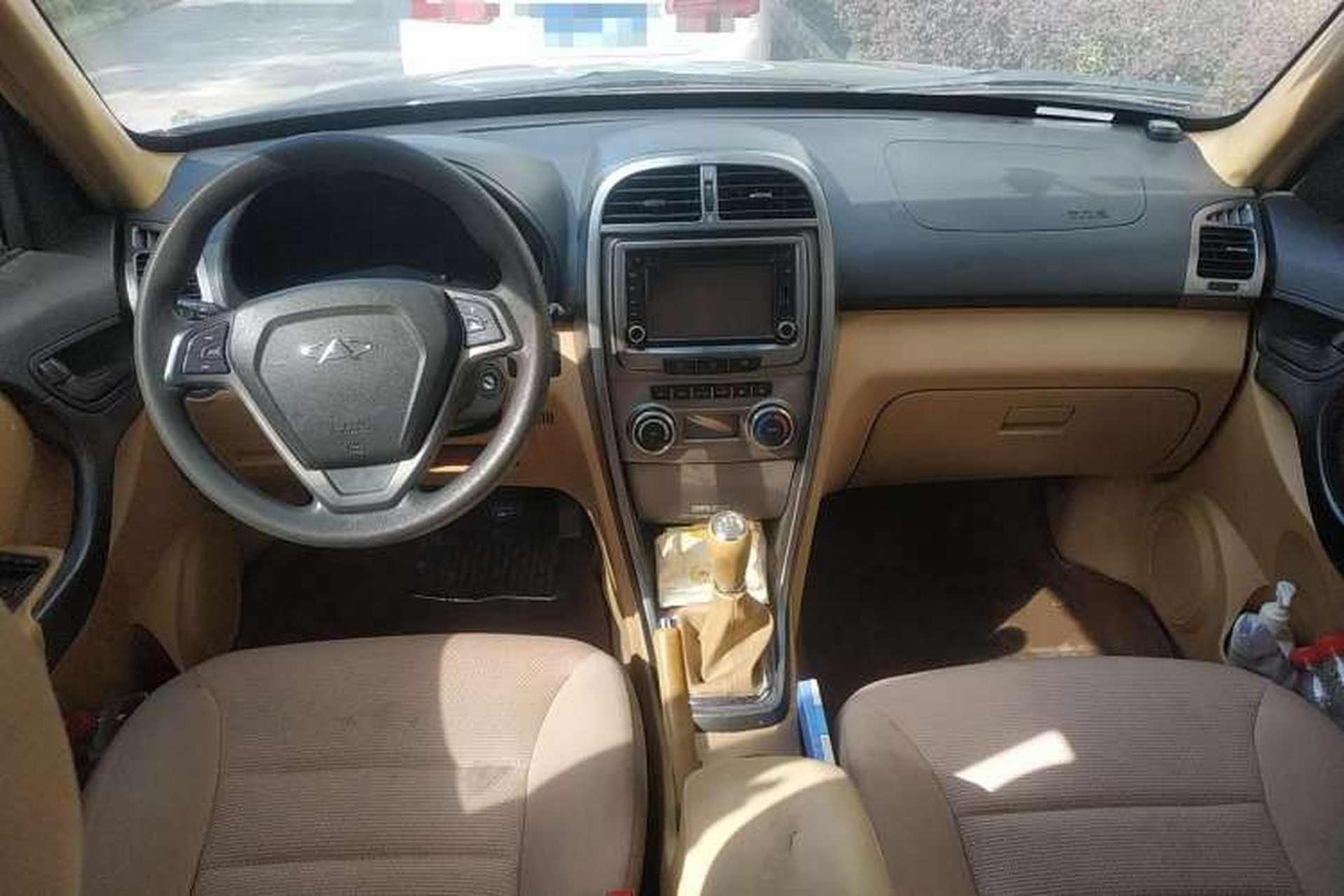 Used Chery Tiggo 2012 Elite Edition 1.6L Manual Comfort DVVT Center Console