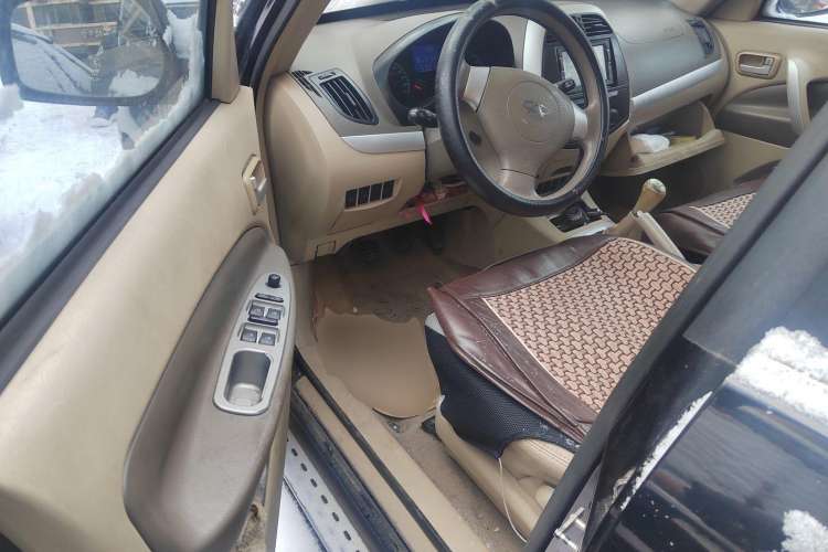 Used Chery Tiggo 2012 Classic Edition 1.6L Manual Comfort Model Driver Seat