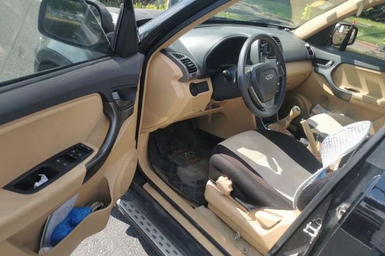 Used Chery Tiggo 2012 Elite Edition 1.6L Manual Comfort DVVT Driver Seat