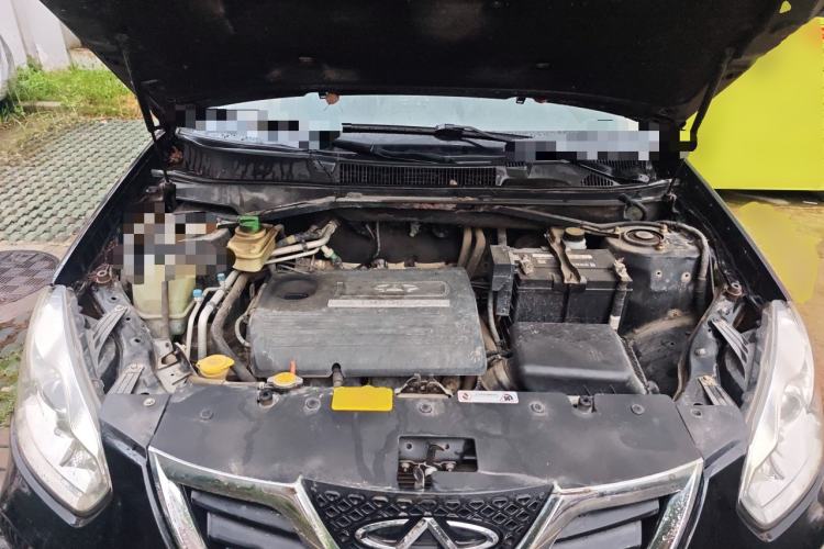 Used Chery Tiggo 2012 Elite Edition Facelift 1.6L Manual Comfort DVVT Engine Bay