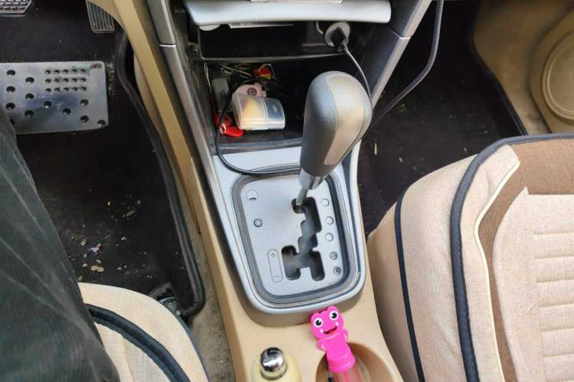 Used Chery Tiggo 2012 Elite Edition 1.6L CVT Comfort DVVT Model Gear Lever