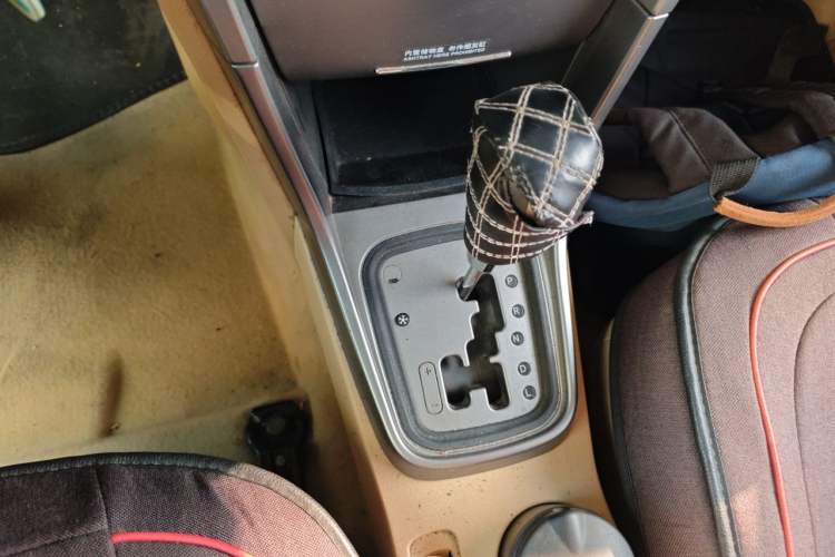Used Chery Tiggo 2012 Elite Edition 1.6L CVT Comfort DVVT Model Gear Lever