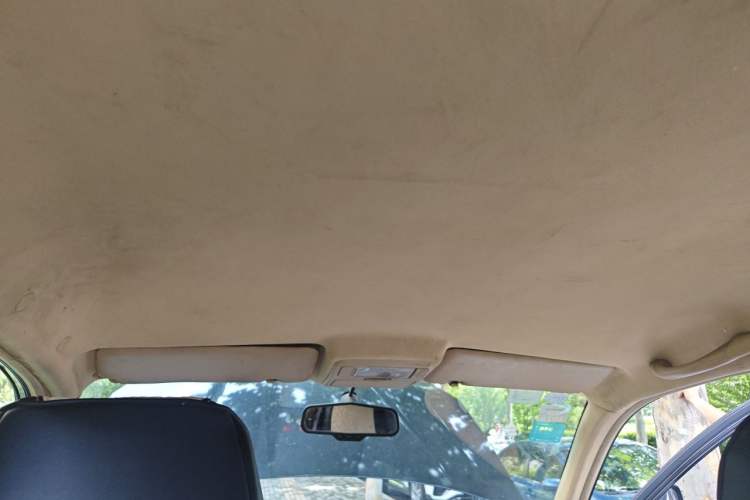 Used Chery Tiggo 2012 Elite Edition Facelift 1.6L Manual Comfort DVVT Headliner