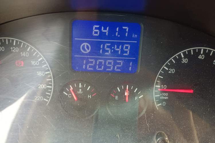 Used Chery Tiggo 2012 Elite Edition 1.6L Manual Comfort DVVT Odometer Close Up