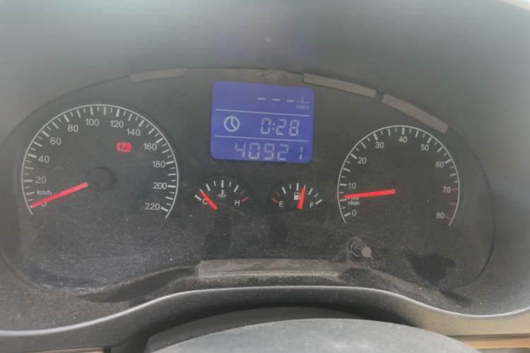 Used Chery Tiggo 2012 Elite Edition 1.6L Manual Comfort DVVT Odometer Close Up