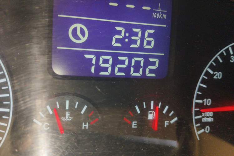 Used Chery Tiggo 2012 Elite Edition 1.6L Manual Comfort DVVT Odometer Close Up