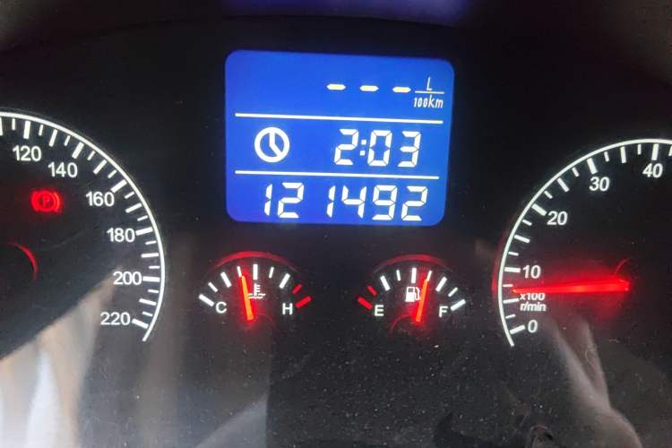 Used Chery Tiggo 2012 Elite Edition 1.6L Manual Comfort DVVT Odometer Close Up
