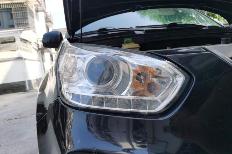 Used Chery Tiggo 2012 Elite Edition 1.6L CVT Comfort DVVT Model Right Front Headlight