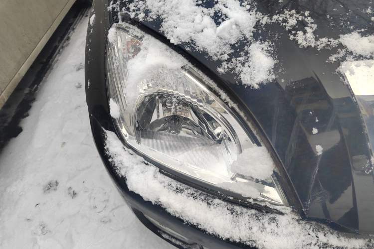 Used Chery Tiggo 2012 Classic Edition 1.6L Manual Comfort Model Right Front Headlight