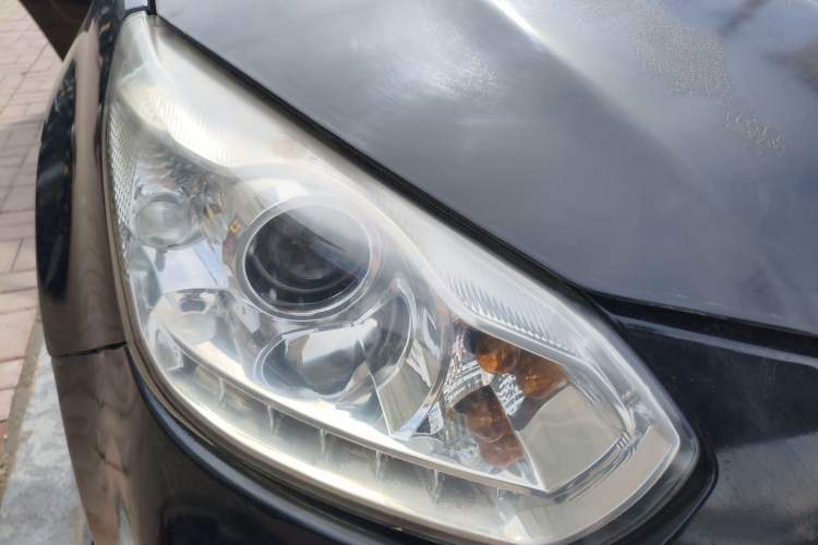 Used Chery Tiggo 2012 Elite Edition 1.6S Manual Comfort Model Right Front Headlight