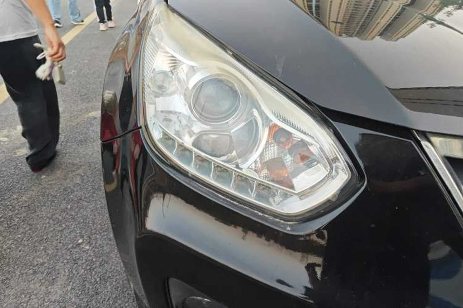 Used Chery Tiggo 2012 Elite Edition 1.6L Manual Comfort DVVT Right Front Headlight