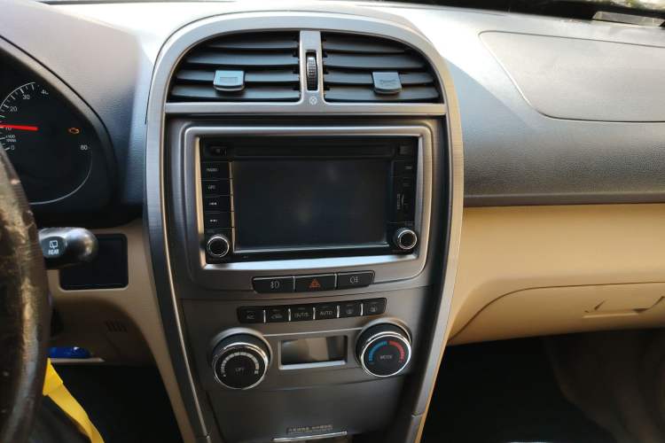 Used Chery Tiggo 2012 Elite Edition 1.6L Manual Comfort DVVT Audio And AC Panel