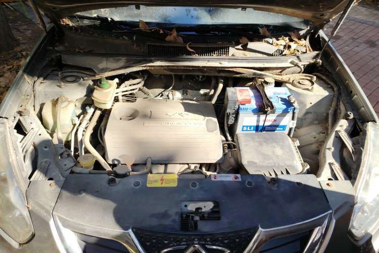 Used Chery Tiggo 2012 Elite Edition 1.6L Manual Comfort DVVT Engine Bay