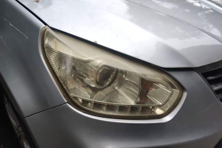 Used Chery Tiggo 2012 Elite Edition 1.6L Manual Comfort DVVT Right Front Headlight