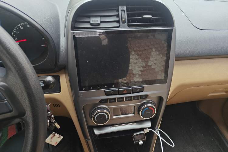 Used Chery Tiggo 2012 Elite Edition Facelift 1.6L Manual Comfort DVVT Audio And AC Panel