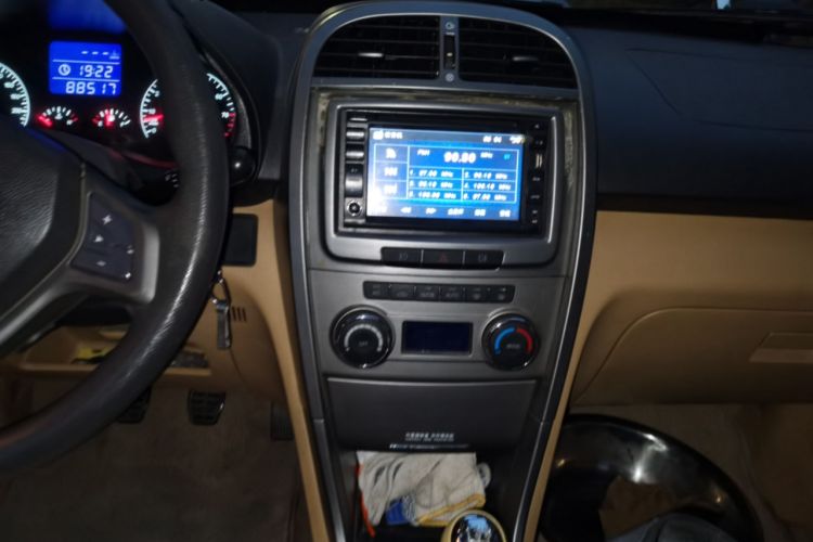 Used Chery Tiggo 2012 Elite Edition Facelift 1.6L Manual Comfort DVVT Audio And AC Panel