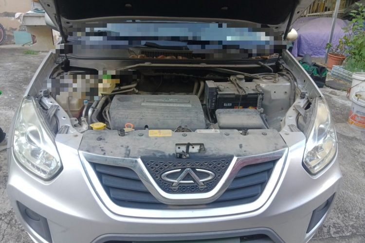 Used Chery Tiggo 2012 Elite Edition Facelift 1.6L Manual Comfort DVVT Engine Bay