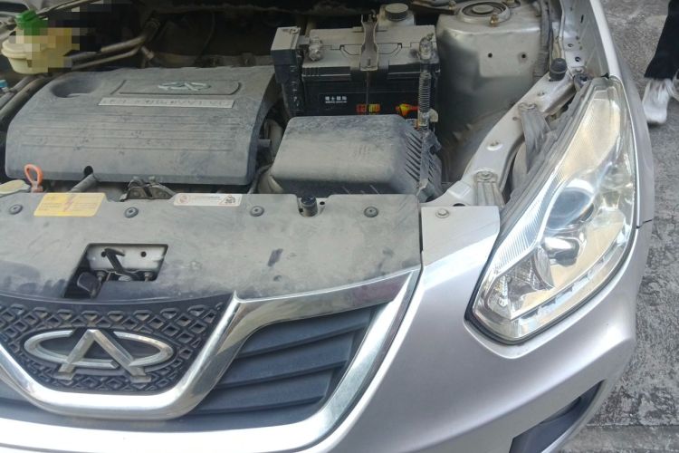 Used Chery Tiggo 2012 Elite Edition Facelift 1.6L Manual Comfort DVVT Engine Bay Left