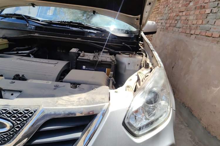 Used Chery Tiggo 2012 Elite Edition 1.6L Manual Comfort DVVT Engine Bay Left