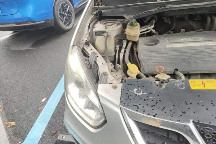 Used Chery Tiggo 2012 Elite Edition 1.6L Manual Comfort DVVT Engine Bay Right