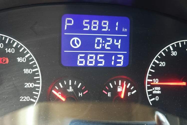 Used Chery Tiggo 2012 Elite Edition Facelift 1.6L CVT Comfort DVVT Model Odometer Close Up